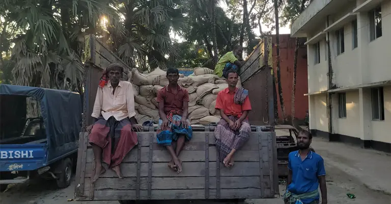 শেরপুরে মজুতকৃত ২৪৮ বস্তা চাল জব্দ